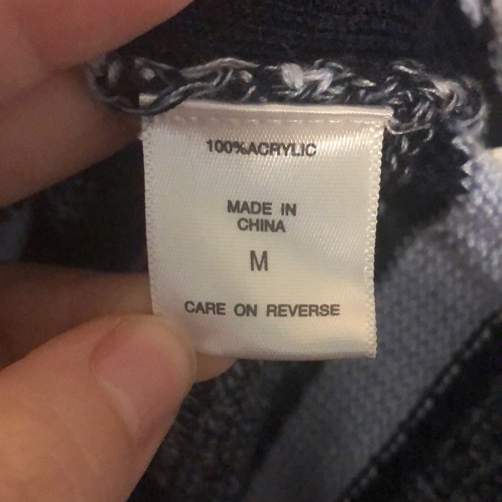 🔹4 for $30 NY&CO Striped Sweater, Medium - Picture 8 of 8